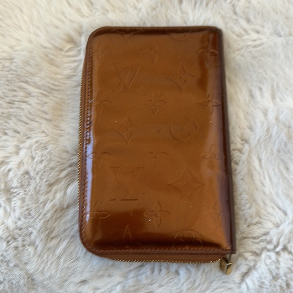 AUTHENTIC LOUIE VUITTON BRONZE VERNIS ZIPPER WALLET - Picture 4 of 12